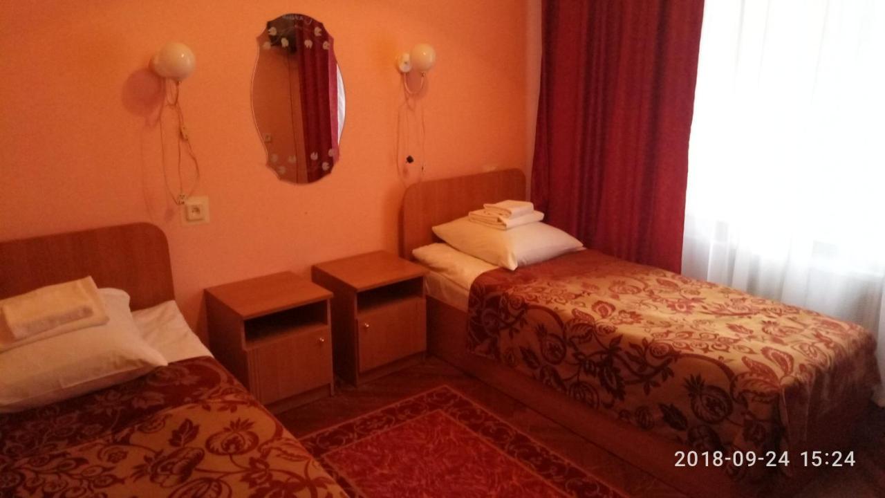 Kolos Hotel Obolon Kiev Eksteriør bilde